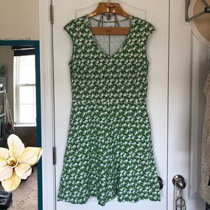 New York & Co Elephant Dress Green White Sz Lg EUC